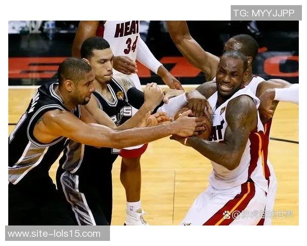 2004年NBA季后赛热火与骑士的激烈对决回顾与分析