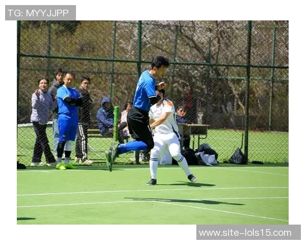 克雷塔罗与美洲的激烈对决揭示了足球的魅力与激情