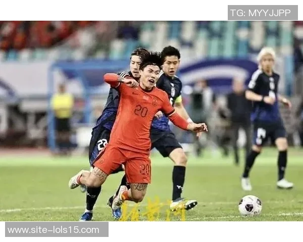 国足惨败巴西0比8引发热议球迷对未来充满担忧与期待